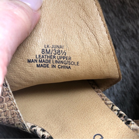 Lucky Brand open toe lizard skin wood chunky heel sandal boot slip on size 8 - Picture 7 of 7